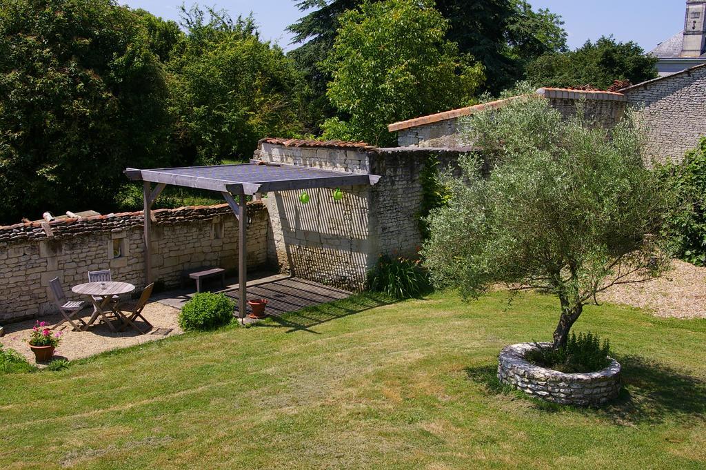 L'Olivier Villa Monts-sur-Guesnes Dış mekan fotoğraf