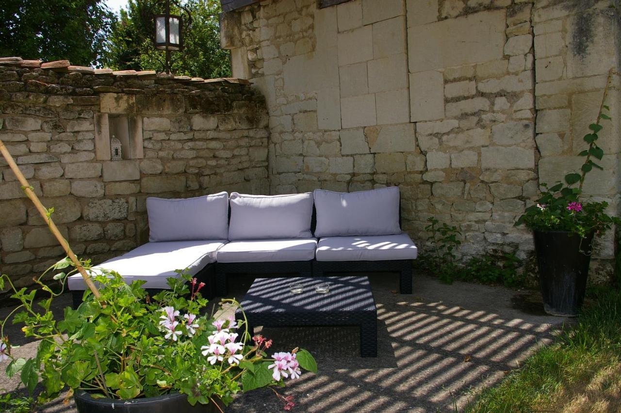 L'Olivier Villa Monts-sur-Guesnes Oda fotoğraf